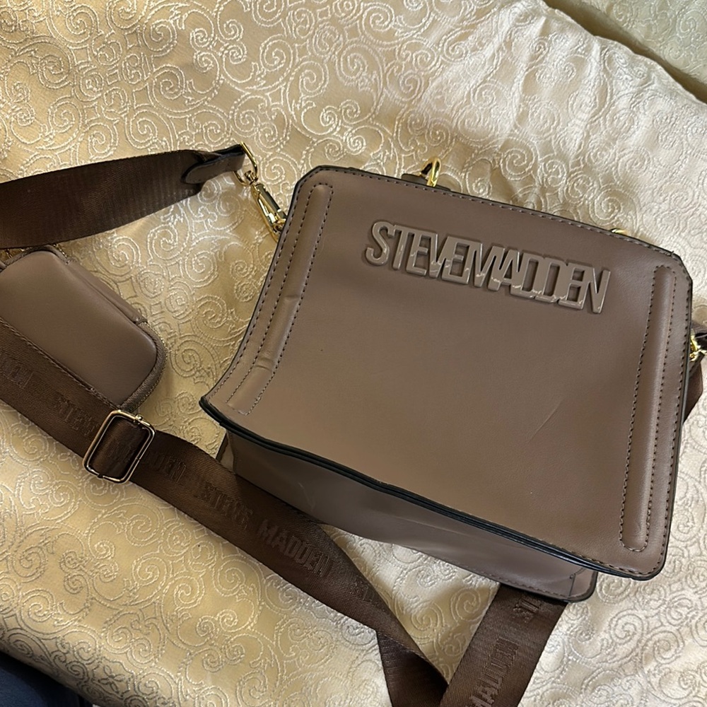 Steve Madden Tan Messenger Bag